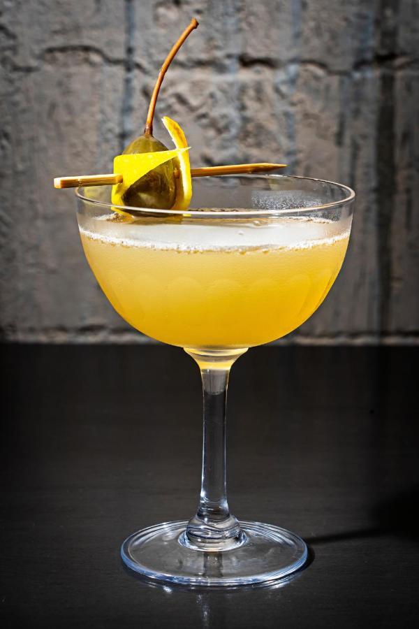 Riggs Washington Dc Otel Dış mekan fotoğraf A penicillin cocktail
