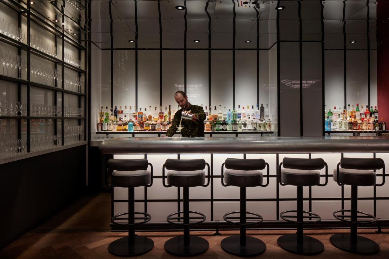 Riggs Washington Dc Otel Dış mekan fotoğraf The bar at the London Edition