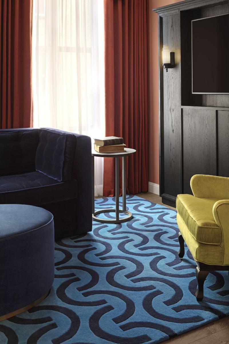 Riggs Washington Dc Otel Dış mekan fotoğraf A carpet in a living room